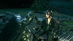 جنگ بتمن و زن گربه ای علیه ربات های ریدلر در بازیBatman:Arkham knight