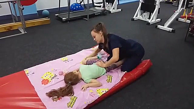 درمان و توانبخشی فلج مغزی و سکته مغزی در منزل ،09189687352محمدی دندان پیش
