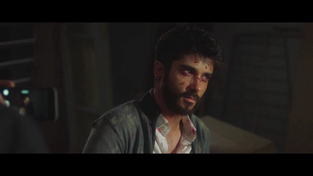 نماهایی از قسمت هجدهم سریال نهنگ آبی - Blue Whale Series 18 زمان91ثانیه
