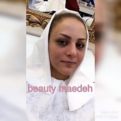 با این میکاپ کلا چهره عروس تغی...