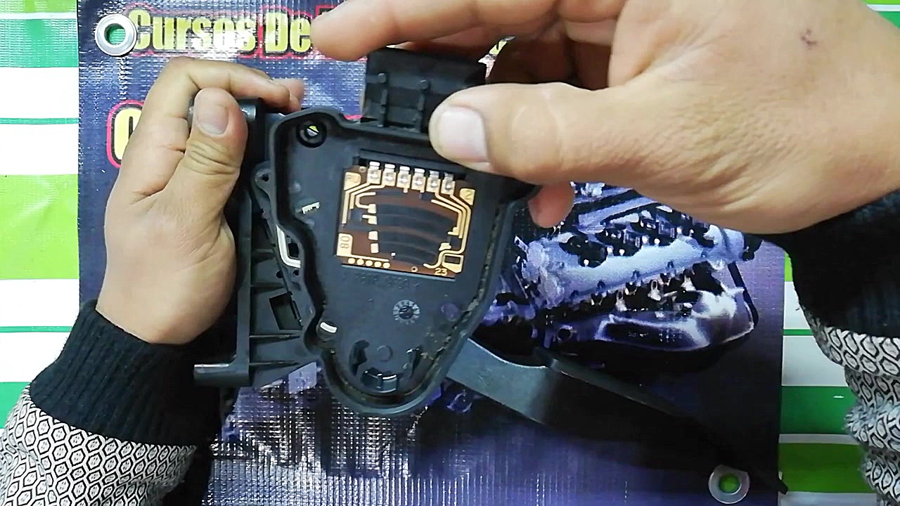 Cómo funciona el pedal del acelerador, Accelerator Pedal Position Sensor اولتراسوند پرتابل جیبی