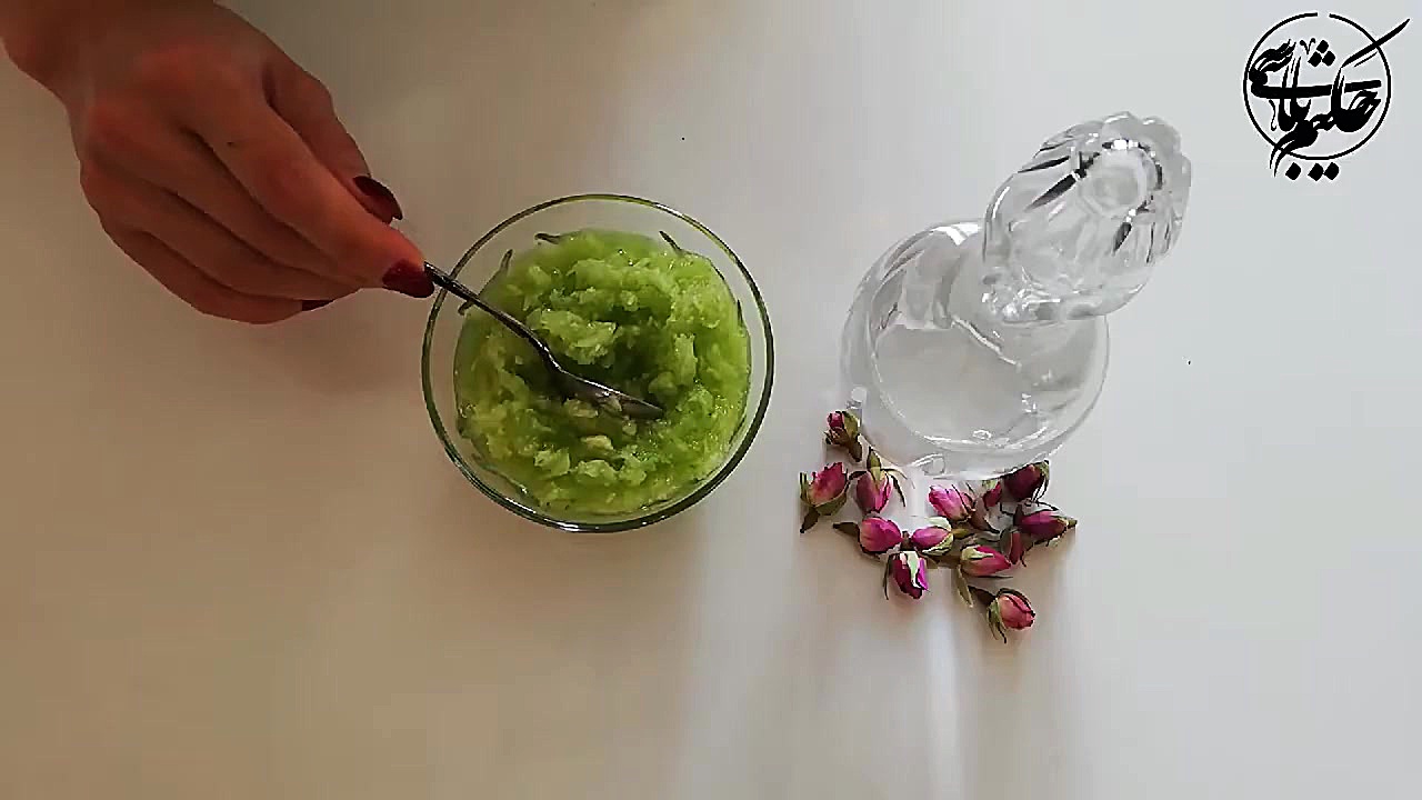 طرز تهیه تونر و ماسک های خیار برای آبرسانی و روشن کردن پوست در تابستان الکترود اپتوژنزی