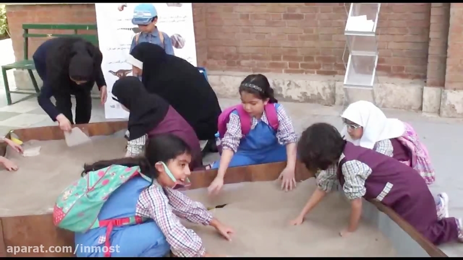 بیا ز سنگ بپرسیم