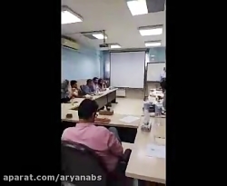 مذاکره گروهی در کلاس اصول و فن...