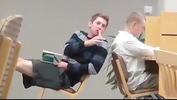 دربین مخفی در کتاب خانه خنده