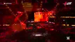 مسابقه ی اندرتیکر در مقابل تری...