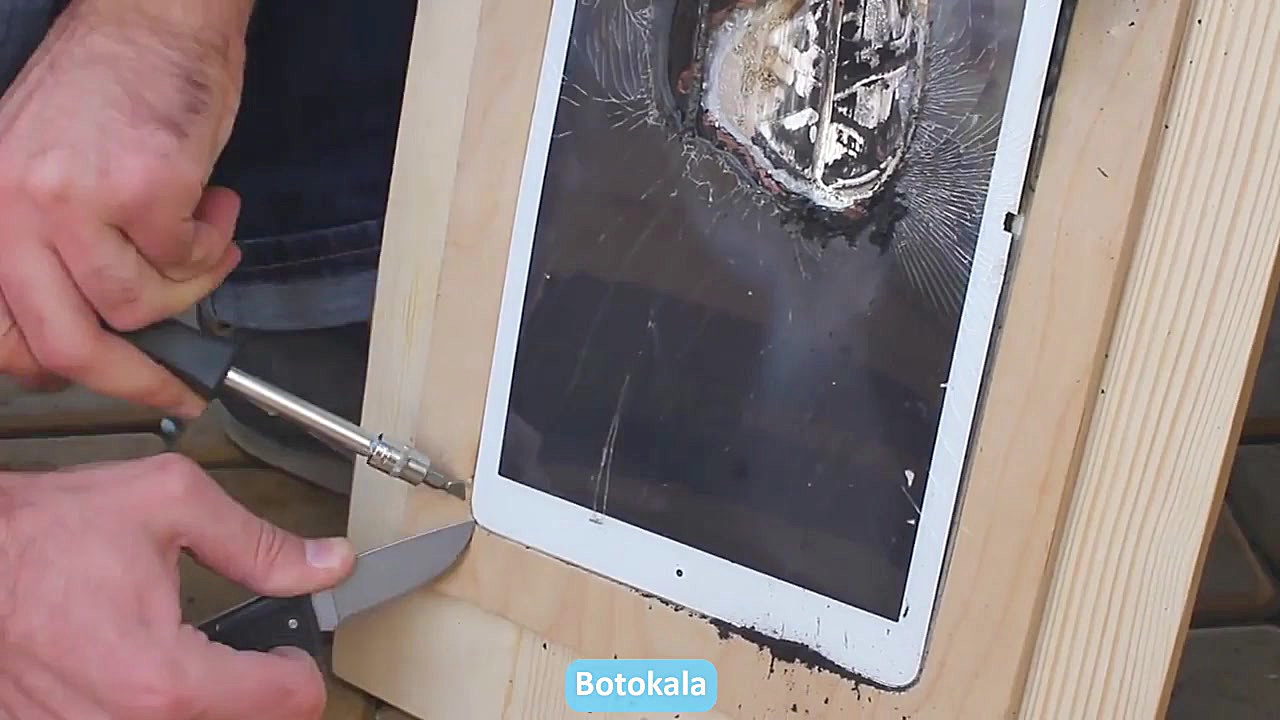 تست مقاومت iPad با سایش لاستیک اتومبیل تیلور سوئیفت