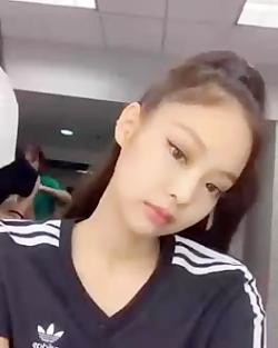 جنـی بـلکـ پـینکـ{فآلـو=فآلـو}