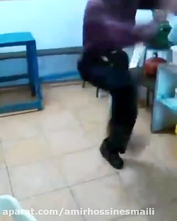 فیلم خنده دار بروسلی وارد میشو...