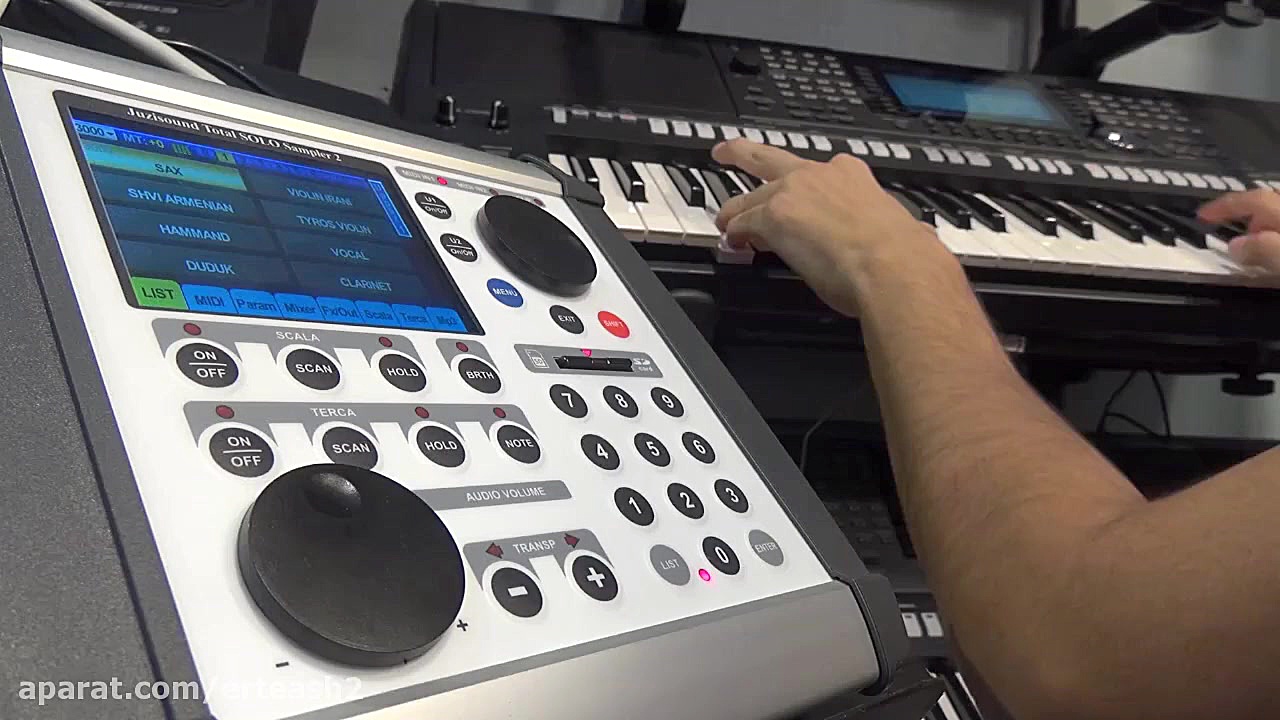 Juzisoun Sampler 2 - sax دندان مصنوعی