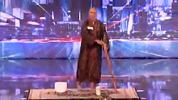 xxx. شعبده باز حرفه ای