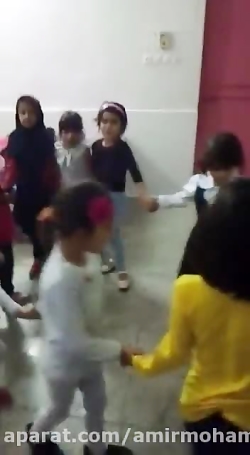 آموزش زبان به کودکان با بازی و...