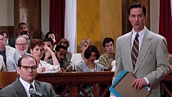 معرفی و نقدوبررسی فیلم وکیل مد...