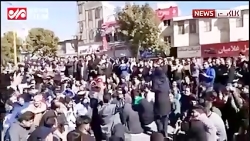 حرکت اعتراضی زیبا یک خانم به گ...