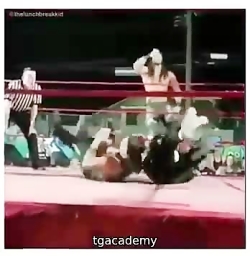 کشتی کج مایکل جکسون