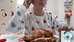 چالش آسمر :خوردن پیراشکی