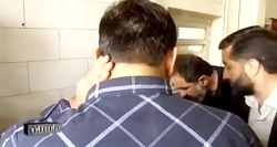 کِرم زنده در غذای رستوران!