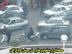 حمله اغتشاشگران تبر به دست به پلیس و مردم