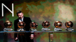 مراسم اهدای توپ طلا 2019 به لی...