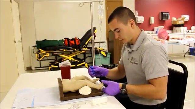 آموزش روش تزریق داخل استخوانی در اطفال درمان جای جوش