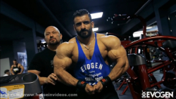 کلیپ دیدنیِ تمرینات قوی و حماس...