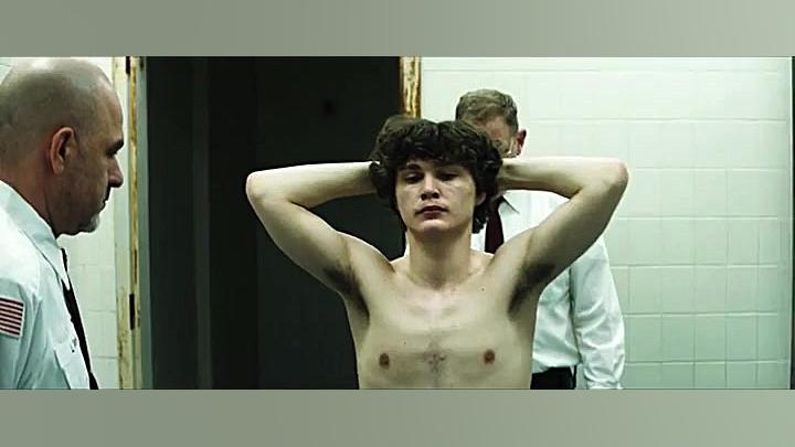فیلم سینمایی(ریک پسر سفید پوست)White Boy Rick 2018دوبله فارسی زمان6666ثانیه