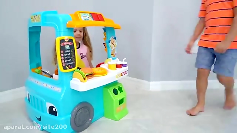 بازی دیانا و روما...دیانا آشپز...