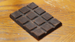 طرز تهیه شکلات شیری دست ساز تخ...