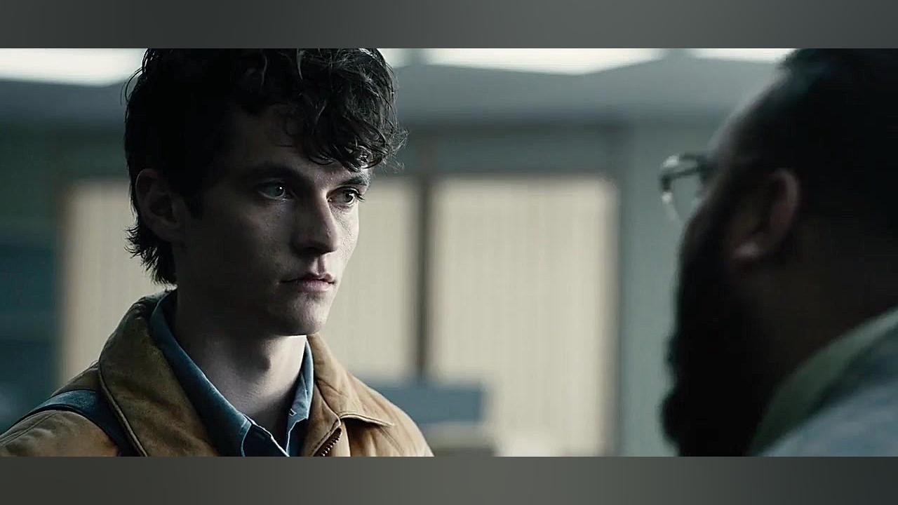 فیلم سینمایی(آینه سیاه بندراسنچ)Black Mirror Bandersnatch 2018دوبله فارسی زمان5592ثانیه