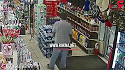 سرقت بطری نوشابه توسط دزد ناشی