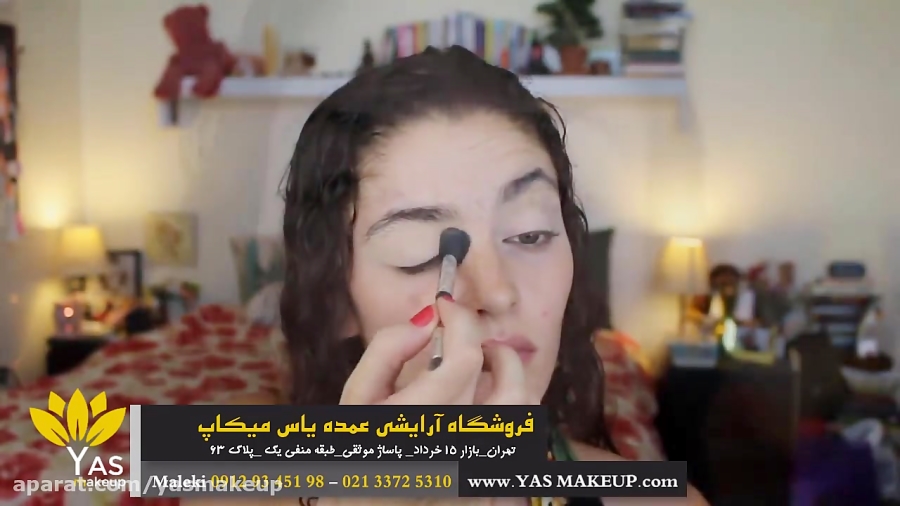 آموزش آرایش سایه چشم با پالت گلیتری