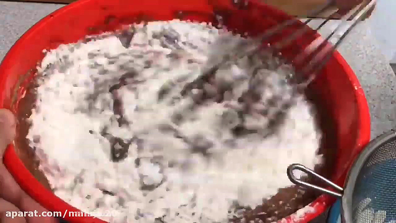 آموزش درست کردن کیک شکلاتی در سه سوت94 زاویه سازی صورت
