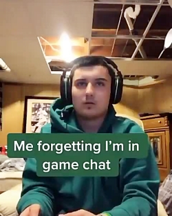 وقتی داری آهنگ پخش میکنی و حوا...