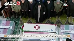 فیلم گریه رهبر انقلاب هنگام اق...