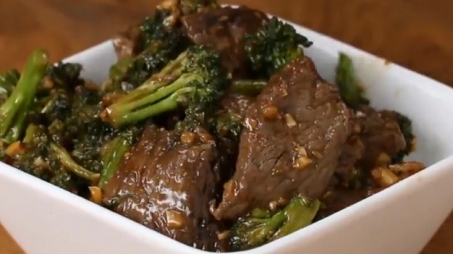 آشپزی سالم - خوراک گوشت و بروکلی - کلینیک لاغری سیبیتا