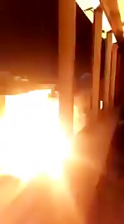 لحظه راکت باران پایگاه عین الا...