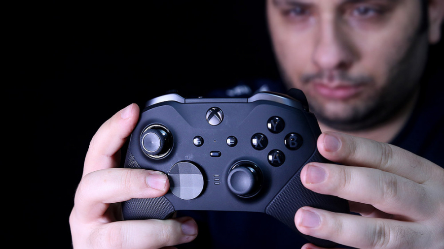 آنباکسینگ کنترلر Xbox Elite Series 2