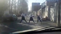 من و دوست هام تو سرویس حدس بزن...