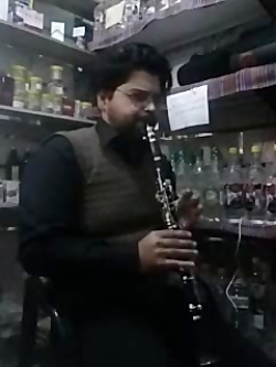 کلارینت نوازی (زندگی ،هایده)