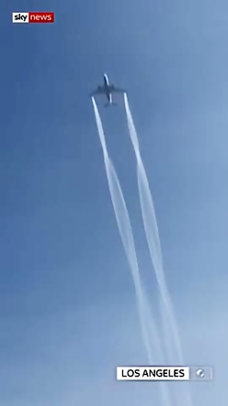 ریختن سوخت هواپیمای مسافربری ر...