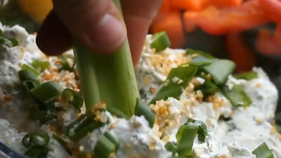 آشپزی سالم - دیپ ماست و پیازچه - کلینیک لاغری سیبیتا