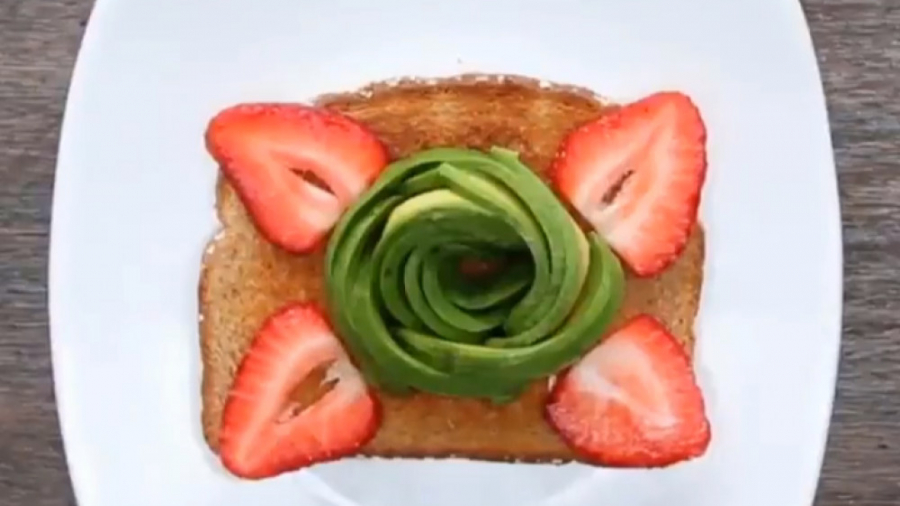 آشپزی سالم - تُست آووکادو - کلینیک لاغری سیبیتا