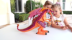 دیانا و روما با اسباب بازی های...