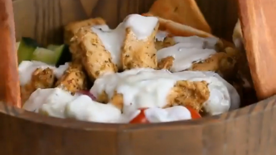 آشپزی سالم - سالاد مرغ یونانی - کلینیک لاغری سیبیتا