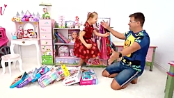 دیانا با پدر بازی می کند