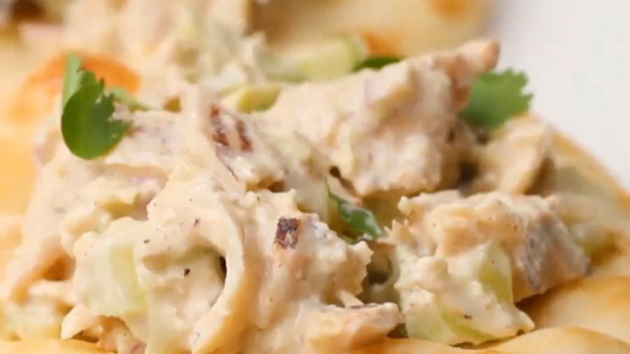 آشپزی سالم - سالاد مرغ و آووکادو - کلینیک لاغری سیبیتا