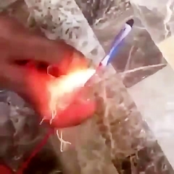 طرقه سوتی در دست شویی زدن