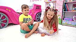 بازی دیانا و روما با عروسک و ا...