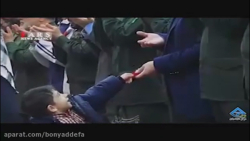 گفت وگو با کودکی که در نماز به حاج قاسم گل داد