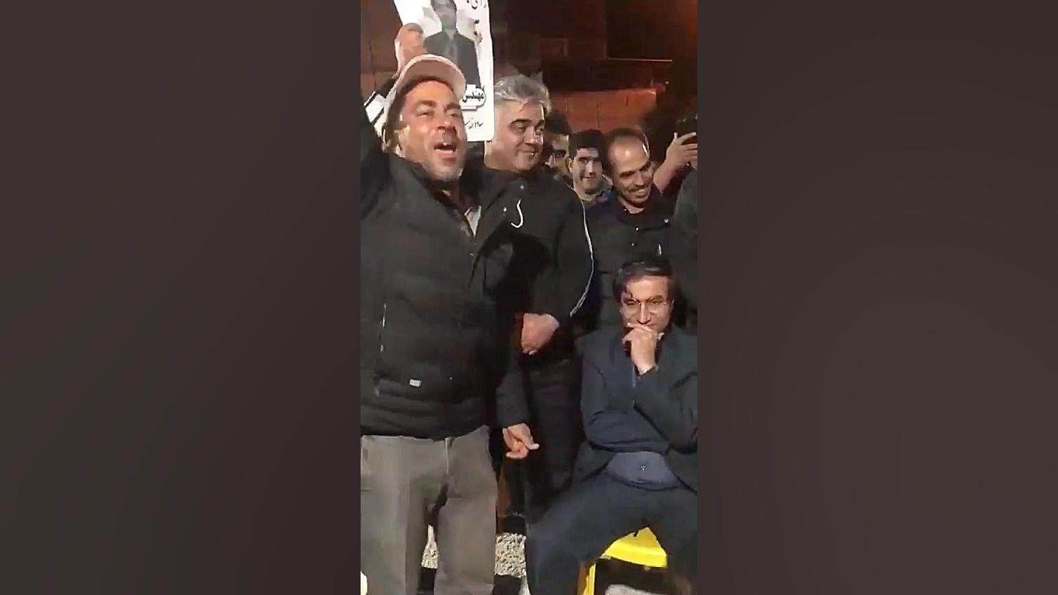 رقص و پایکوبی در ستاد انتخاباتی کاندیدای مجلس شورای اسلامی کاشت مو